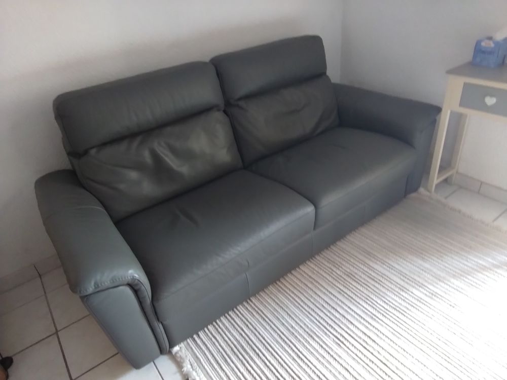 Canap&eacute; poltronesofa cuir Meubles