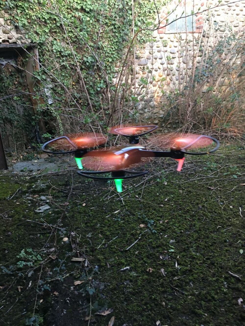 DRONE L&Eacute;GER Sports