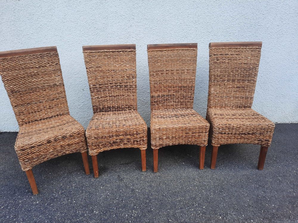 Chaises en paille tress&eacute;e Meubles