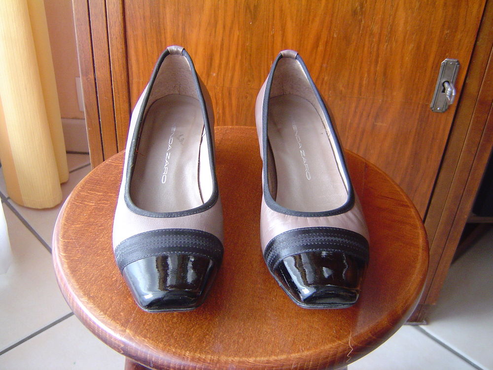 Escarpins marron et noir Chaussures