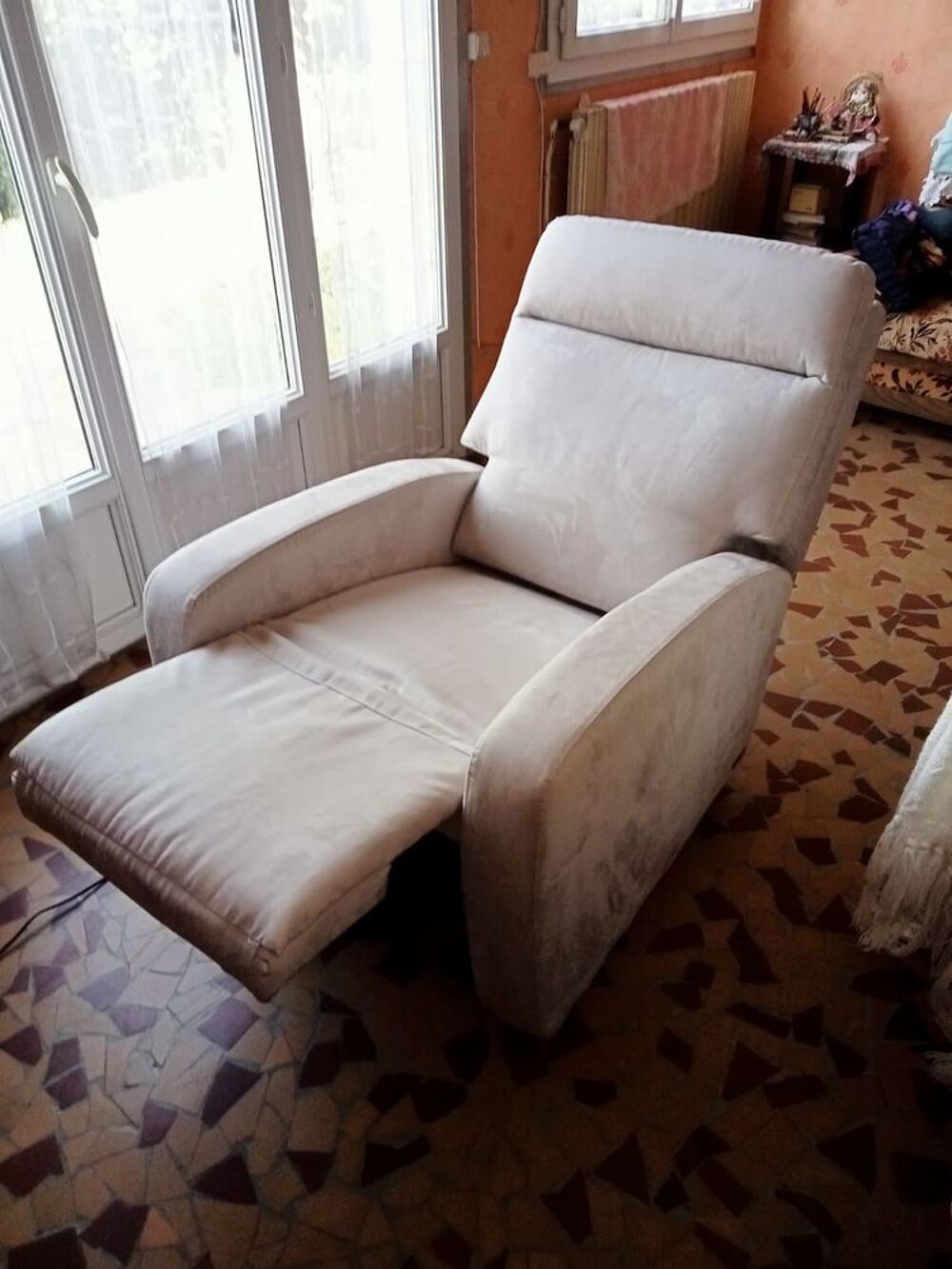 fauteuil relax &eacute;lectrique avec releveur Poltronesof&agrave; Meubles