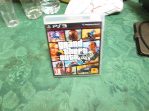 JEU PS3 GTA V EN BOITE BON ETAT + LIVRET + PLAN 15 Châteaurenard (13)