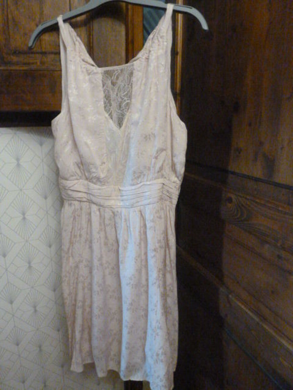 LOT JUPES ET ROBES Vêtements