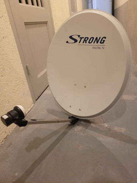 parabole strong neuve,cable coaxial anti uv neuf 15 m,coude mural pour parabole ou rateaux. 35 C�ret (66)