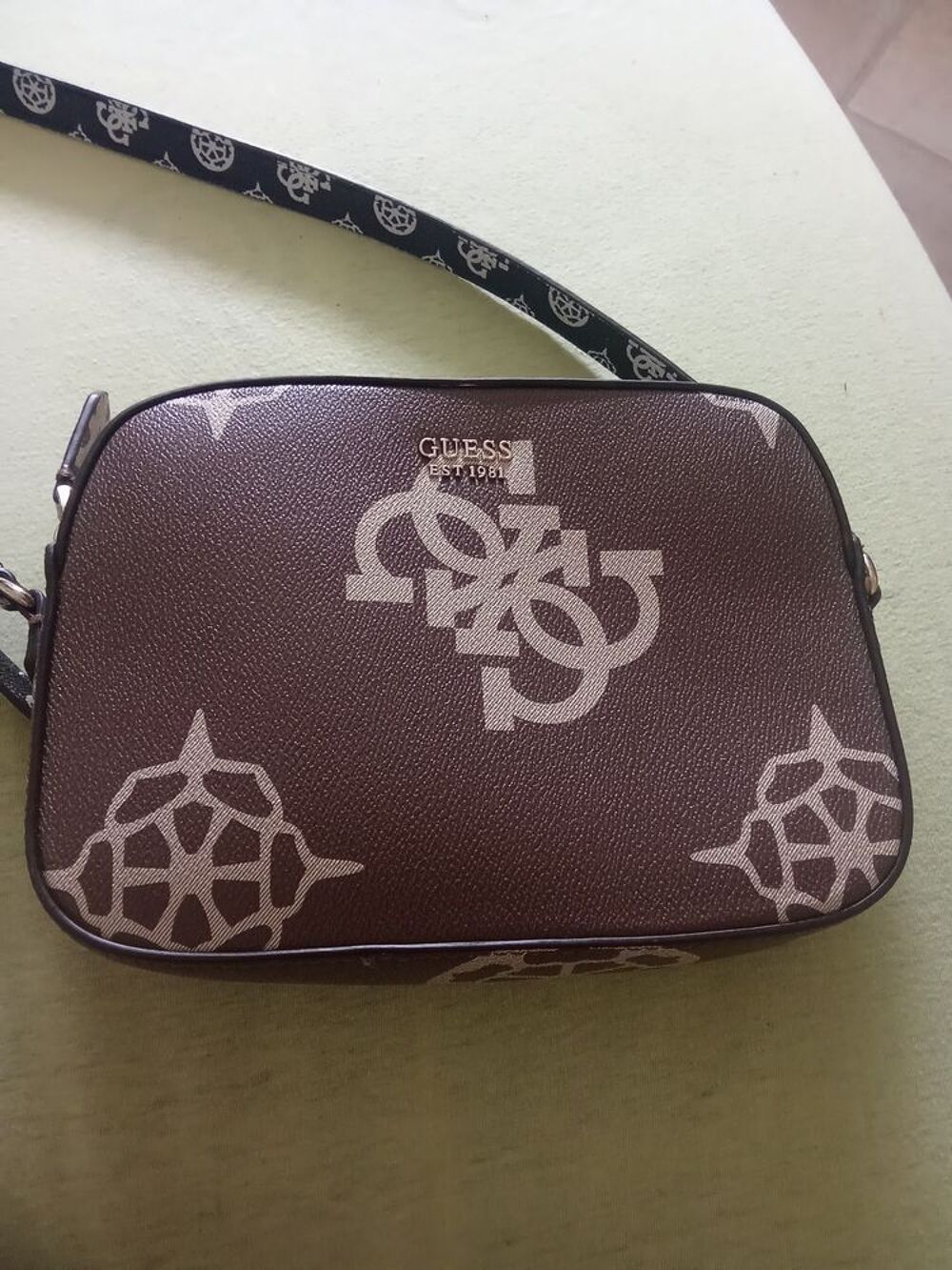 Sac guess &agrave; bandouli&egrave;re Maroquinerie