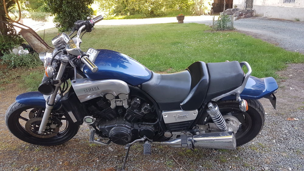 YAMAHA 1989 occasion 33720 Illats