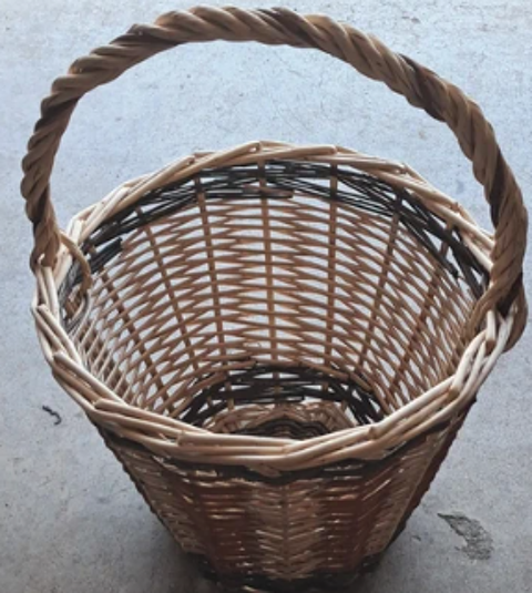 ? Panier en Osier Tressé Artisanal avec Anse Poitiers (86)