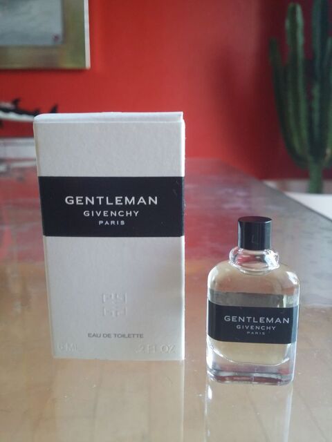 Miniature de parfum collection 5 Vannes (56)