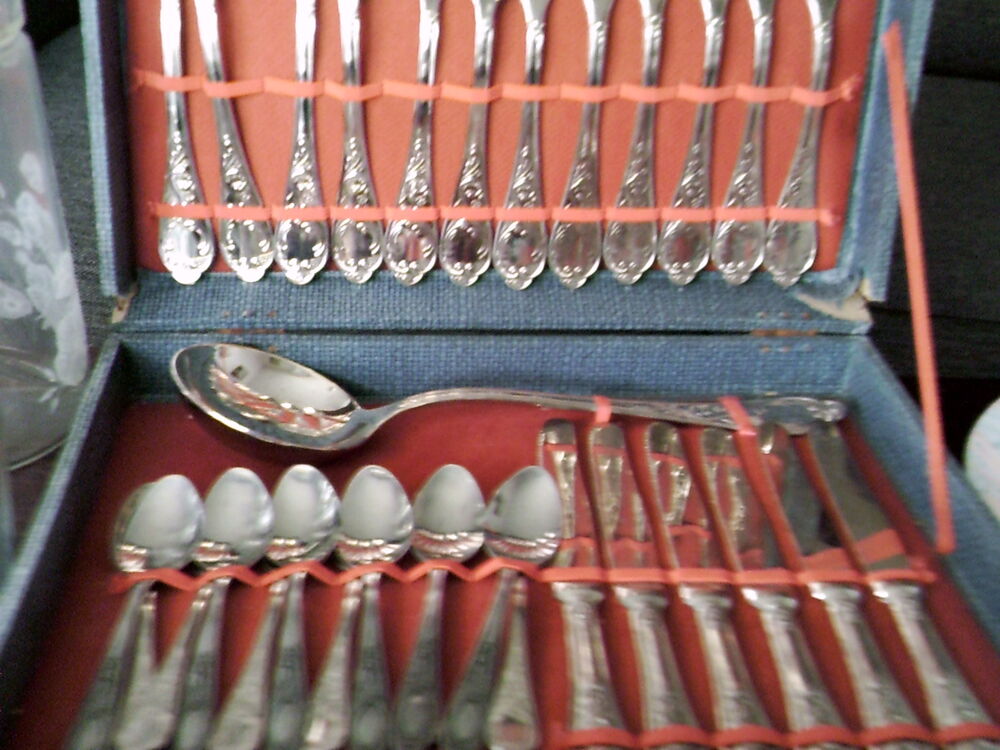 Service Couvert dans son coffret Cuisine