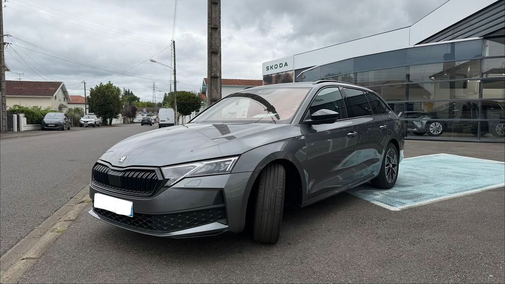 Superb Octavia Combi Sportline 2024 occasion 40100 Dax