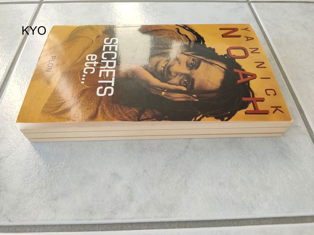 Yannick NOAH - Livre Secrets, etc - Etat Neuf Livres et BD