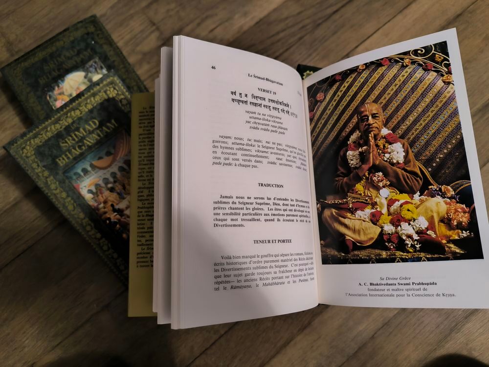 3 Livres LES GRANDS CLASSIQUES DE L'INDE Sa Divine Gr&acirc;ce Livres et BD