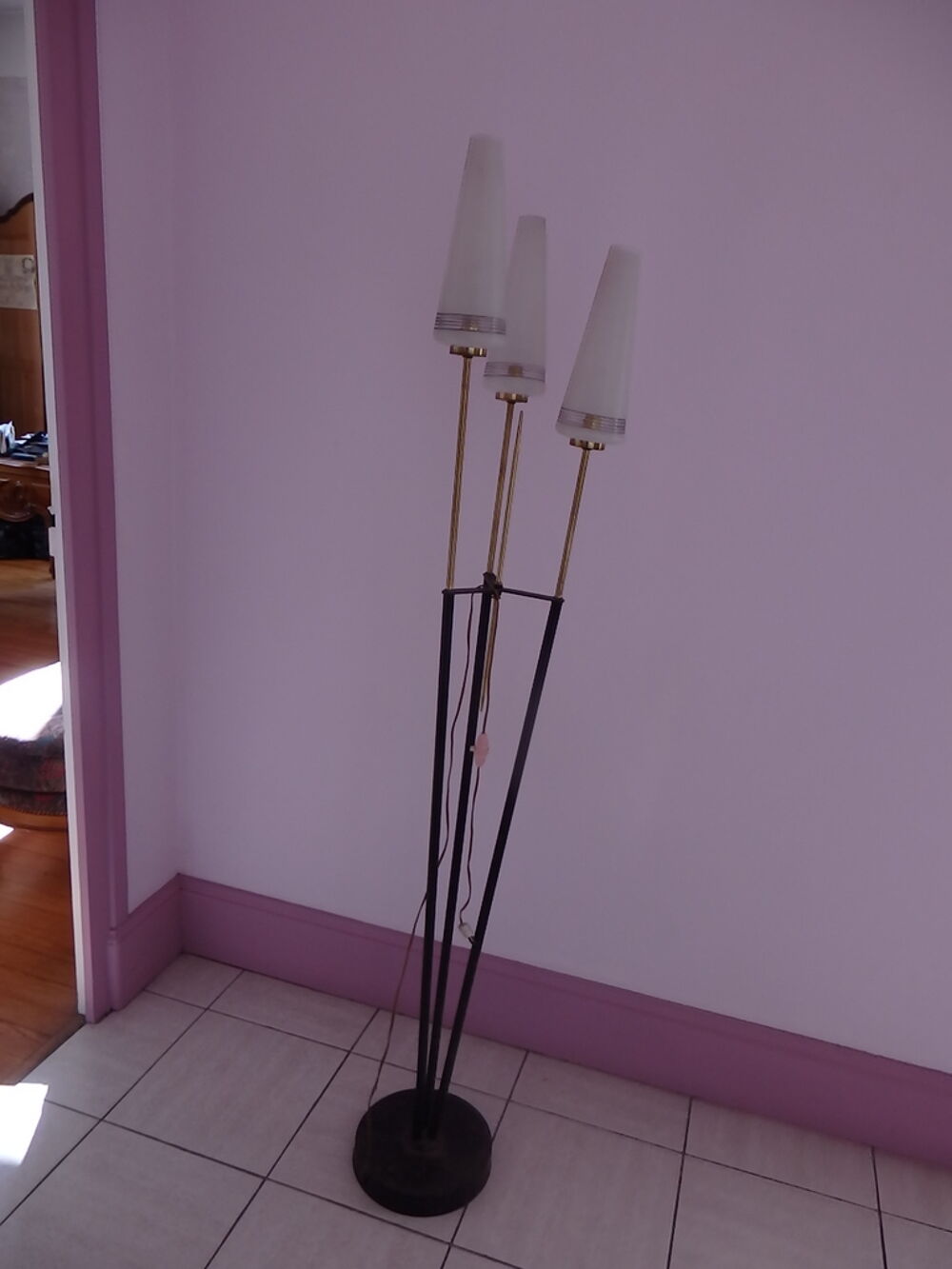 Lampadaire Triple Noir avec Abat-jour Blancs Décoration