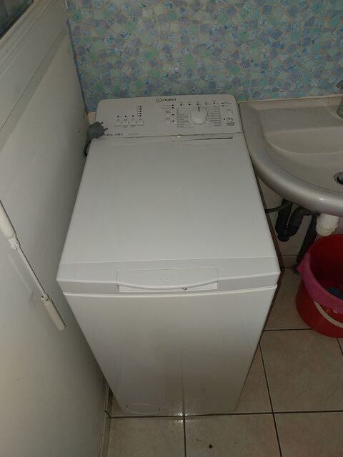 Lave-linge Top- Marque : Indesit
Baud (56)
