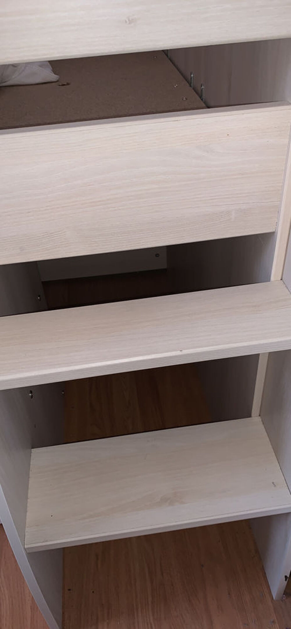 Lit avec petit rangement et bureau Mobilier enfants