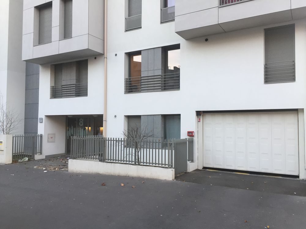 Location Parking/Garage Garage Box fermé Lyon 8