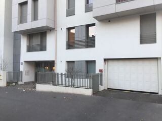  Parking / Garage à louer 13 m² Lyon