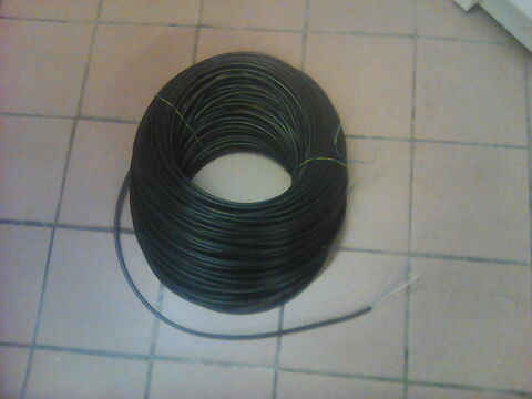 c�ble noir ext�rieur t�l�phonie � graisse . 1 Noyelles-l�s-Vermelles (62)