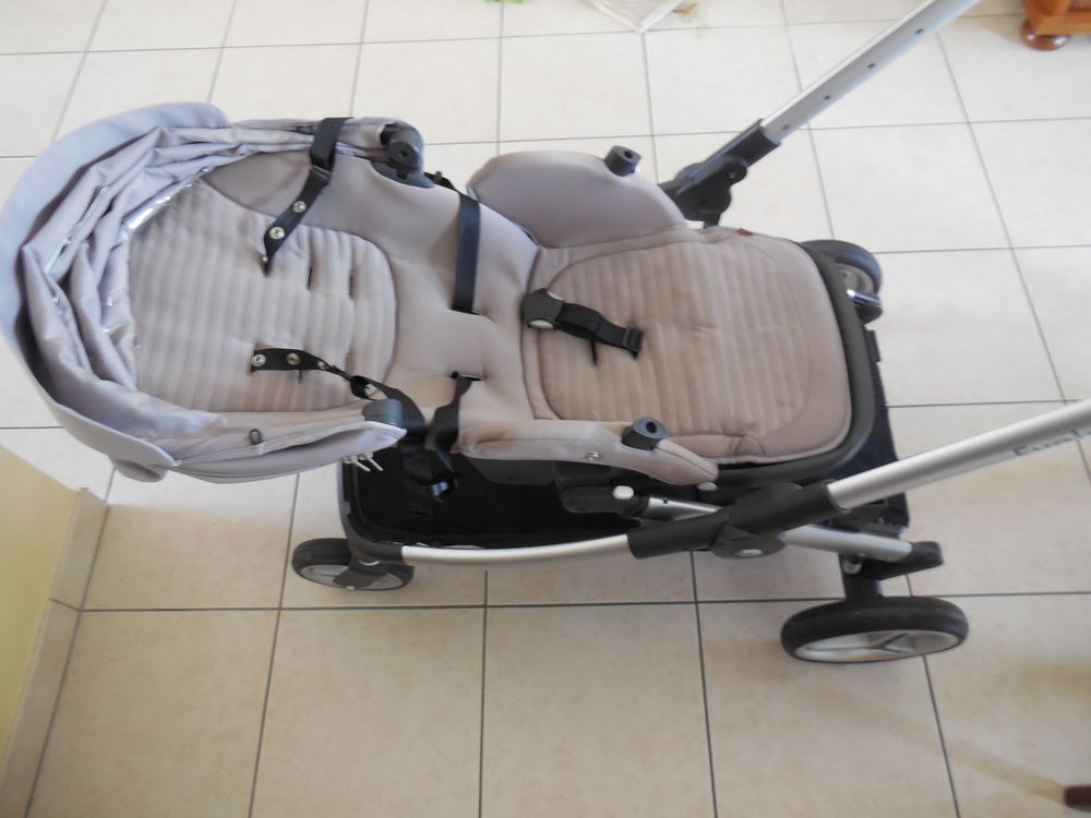 poussette double Puériculture