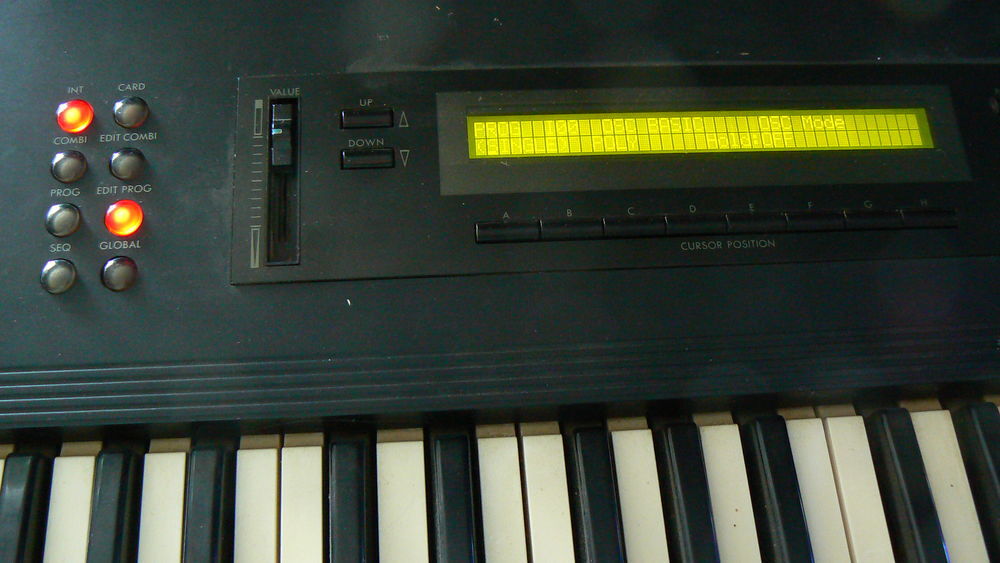 Korg Mi restaur&eacute; Instruments de musique