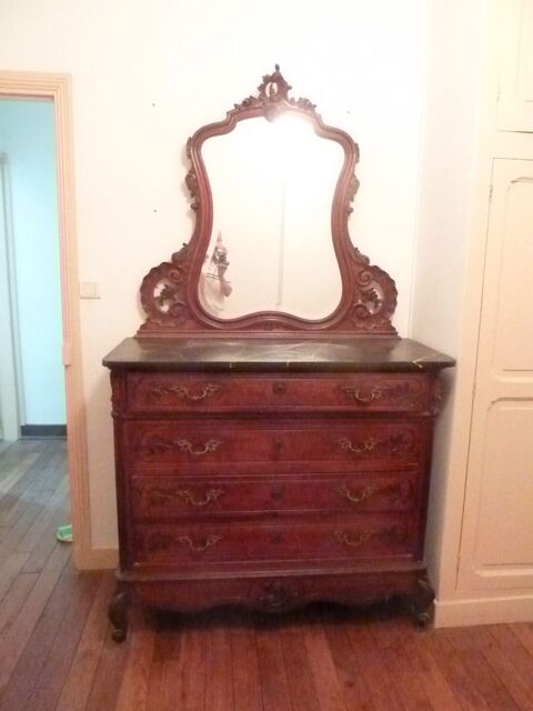 commode ancienne en noyer et marbre Auxerre (89)