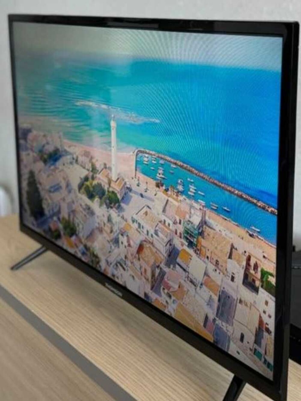 TV Thompson 32" Photos/Video/TV