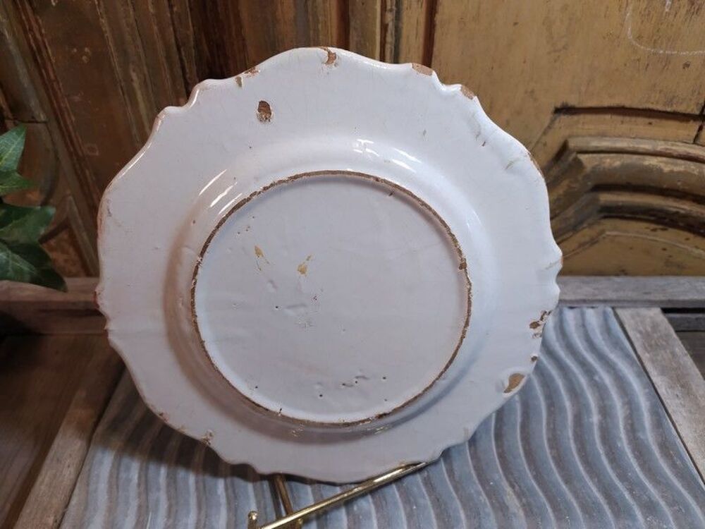 Assiette Fa&iuml;ence de Nevers XVIIIe Décoration