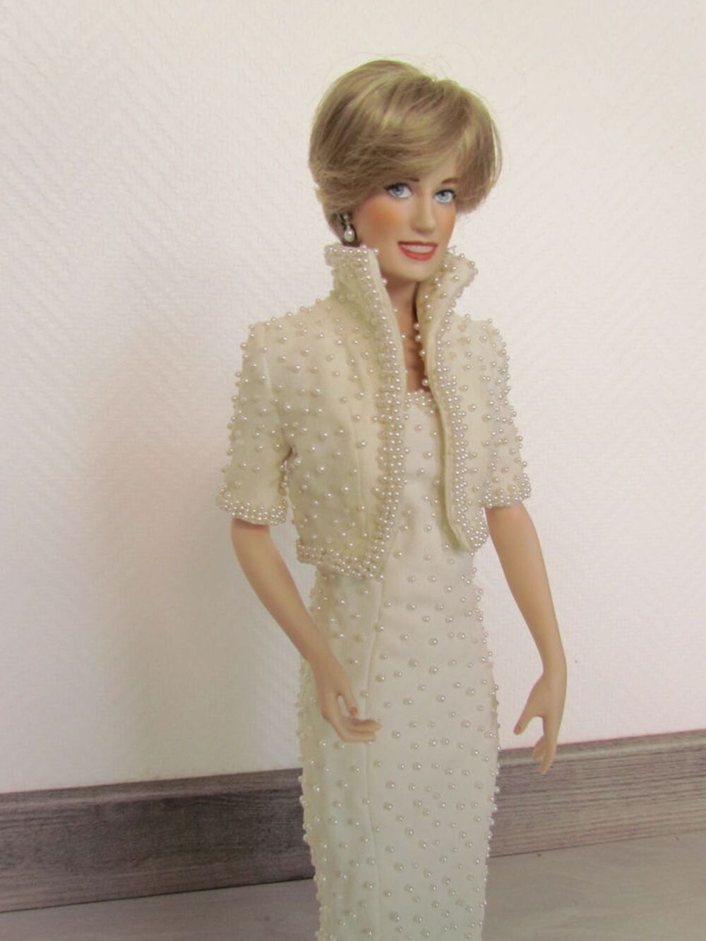 poup&eacute;e porcelaine diana Décoration