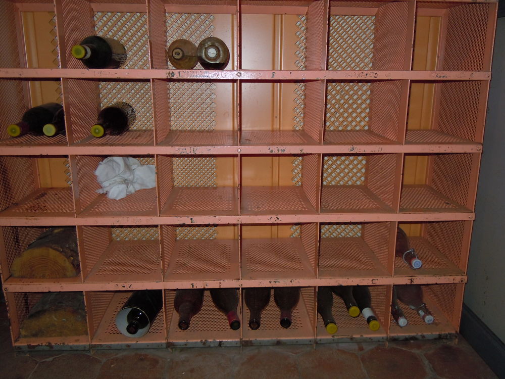 une centaine d objets anciens . je vide ma maison..... Décoration
