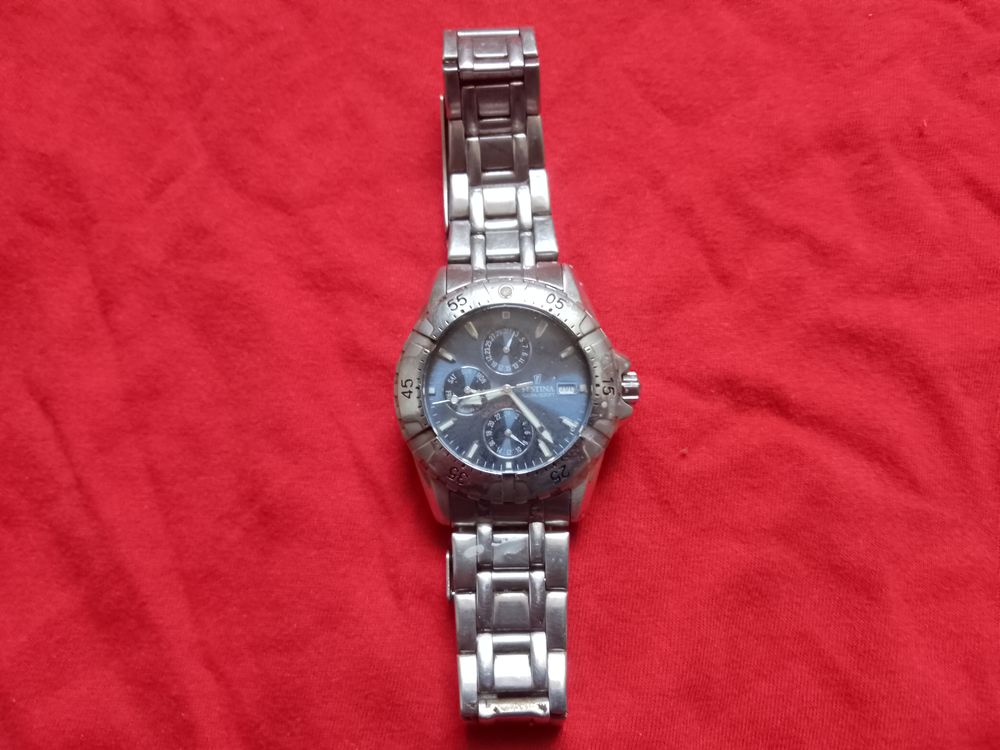 Jolie montre Festina collection avec dateur collection Bijoux et montres