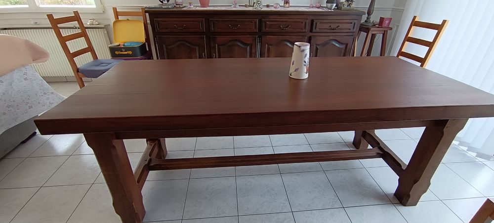 TABLE EN CHENE MASSIF Meubles