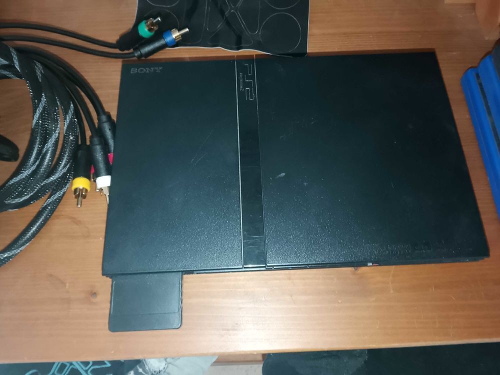 ps2 slim Consoles et jeux vidéos