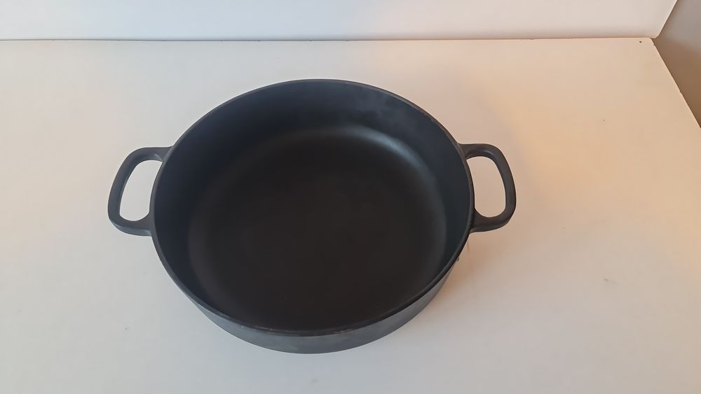 Cocotte Marmite en fonte noire de Royal van Kempten &amp; Bergee Electromnager