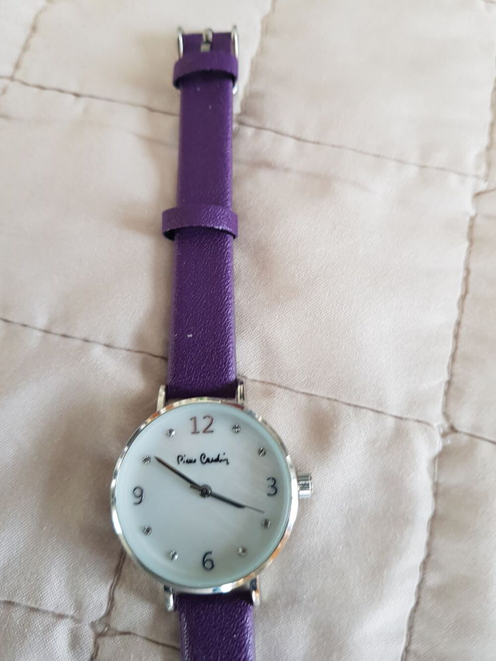 Montre femme Pierre CARDIN NEUVE CADEAU MAL VENU! Bijoux et montres