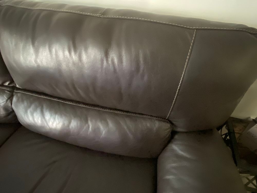 Canap&eacute; cuir 3 places + 1 fauteuil Meubles