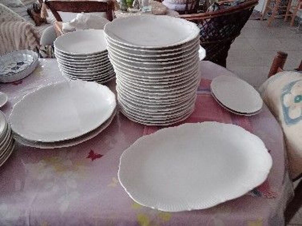 SERVICE DE TABLE BLANC 41 PIECES Cuisine
