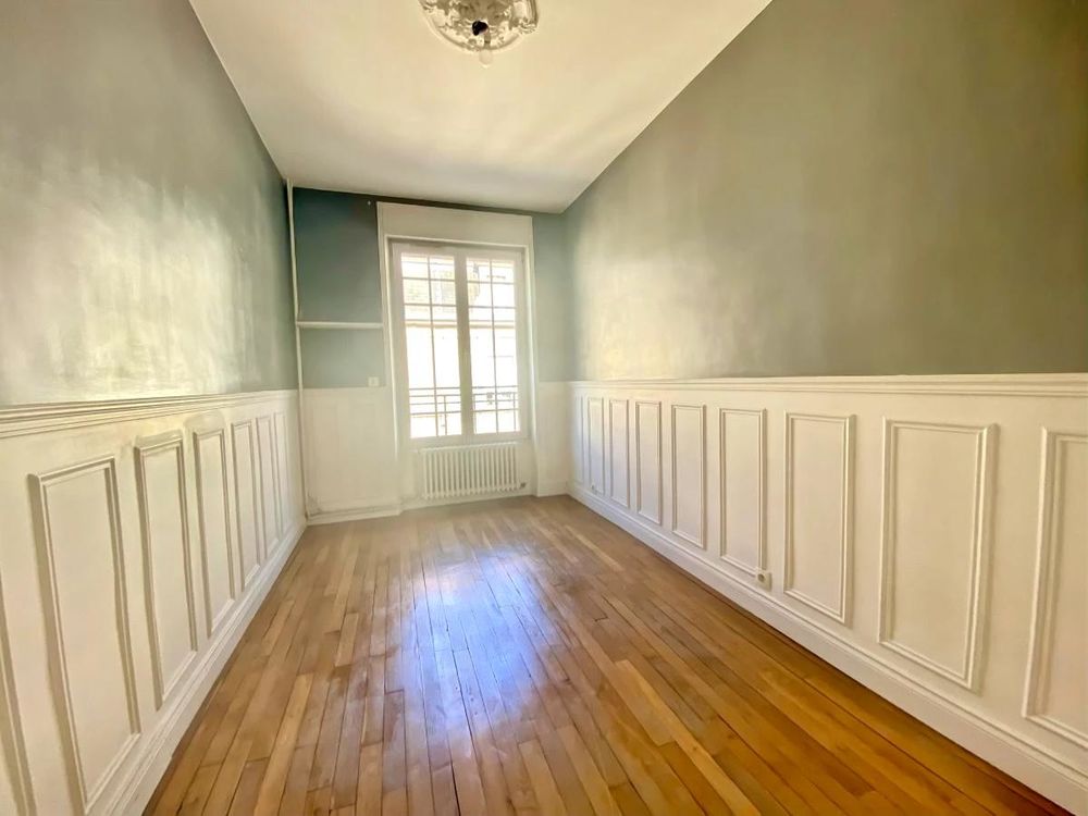 Vente Appartement Appartement 3 pièces HYPER CENTRE VILLE avec cave Reims
