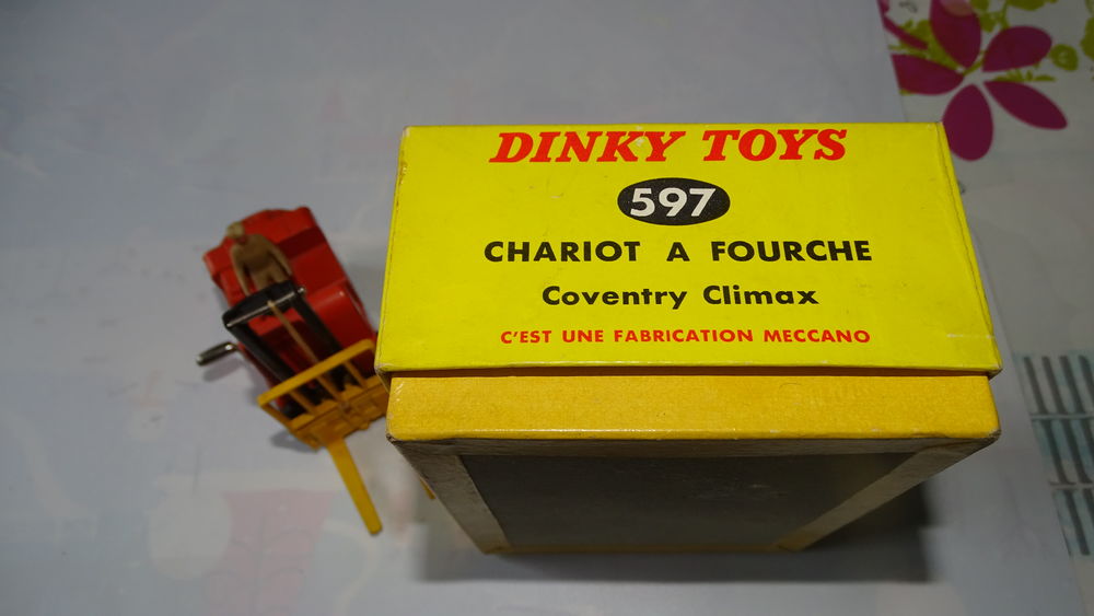 
V 52 DINKY TOYS
CHARIOT A FOURCHE 
Coventry Climax
Jeux / jouets