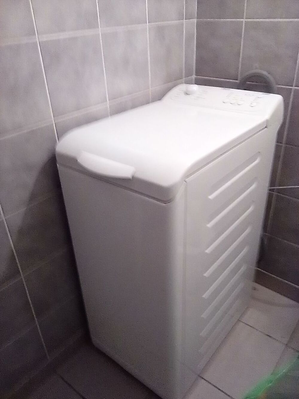 Lave-linge top Faure blanc Electroménager