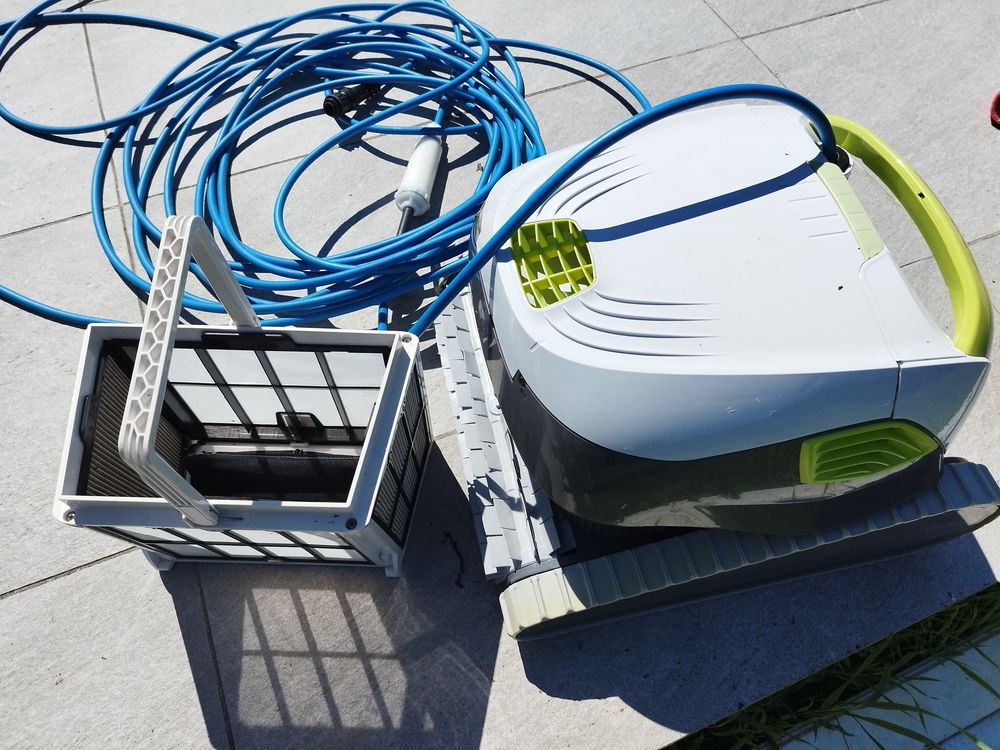Robot aspirateur piscine Dolphin T35 avec chariot gtie 2 ans Jardin