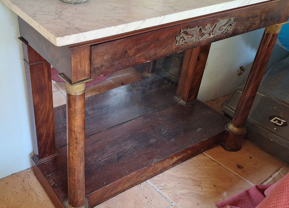 RARE CONSOLE EMPIRE EN ACAJOU, MARBRE ET BRONZES CISELES Meubles