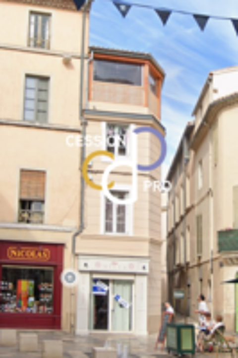   A LOUER, LOCAL COMMERCIAL DE GRAND STANDING AVEC ROOFTOP PANORAMIQUE. 