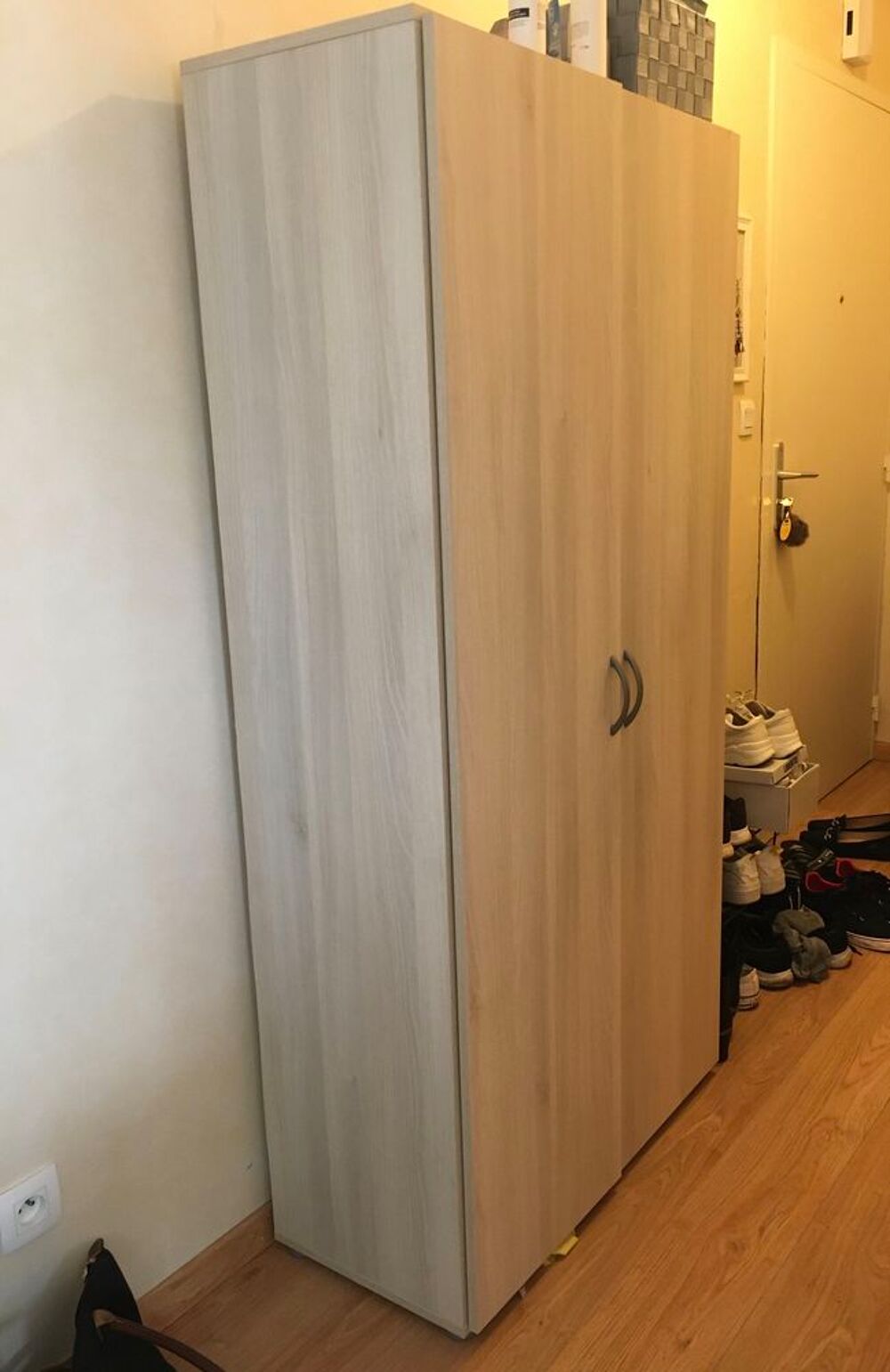 Armoire, ETAT NEUVE Meubles