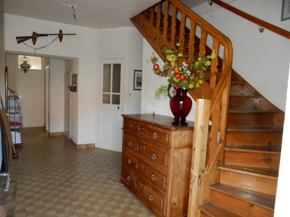 Vente Ferme Btisse en Pierre de type 7 de 250mhab + dpendance (90m) sur 1682m de terrain Valserhne