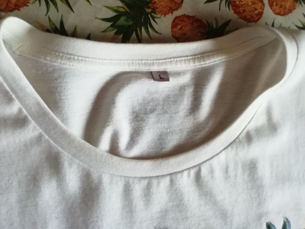 Magnifique tee-shirt Guadeloupe taille L 100 %coton Vêtements