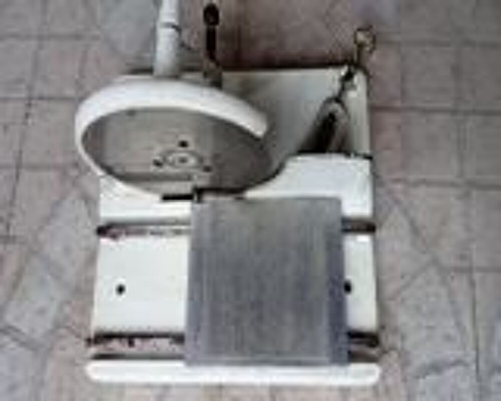 Vintage ancienne machine &agrave; tranch&eacute; Cuisine