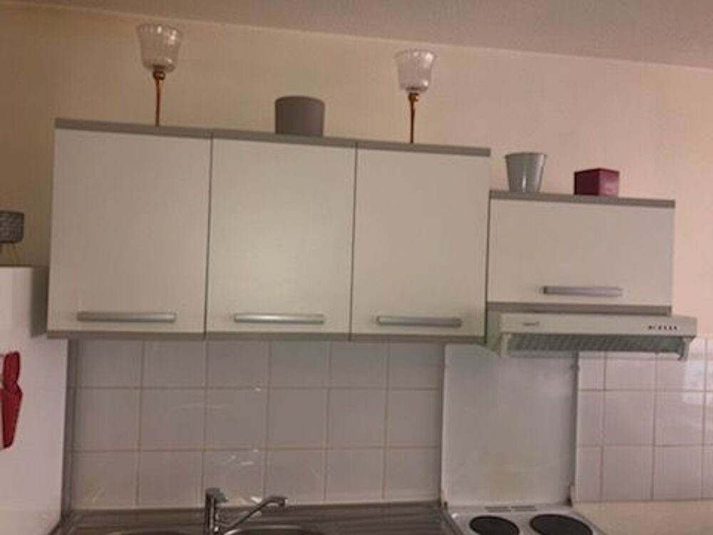 meubles de cuisine &eacute;l&eacute;ments hauts et vaisselier Meubles