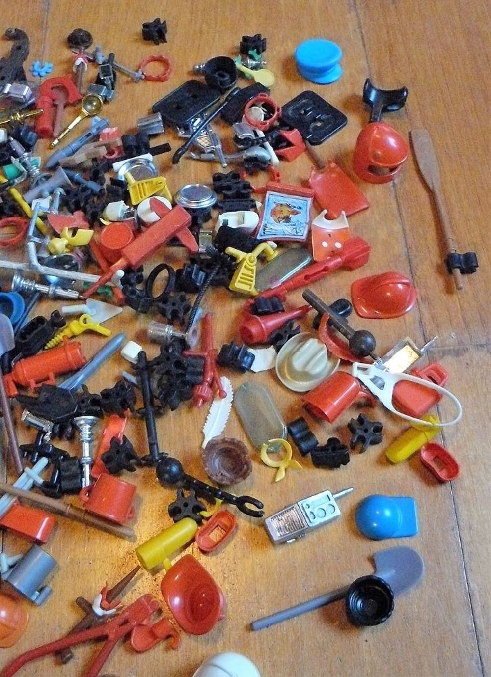 Lot d'accessoires Playmobil vintage : Motos, plots, diable.. Jeux / jouets