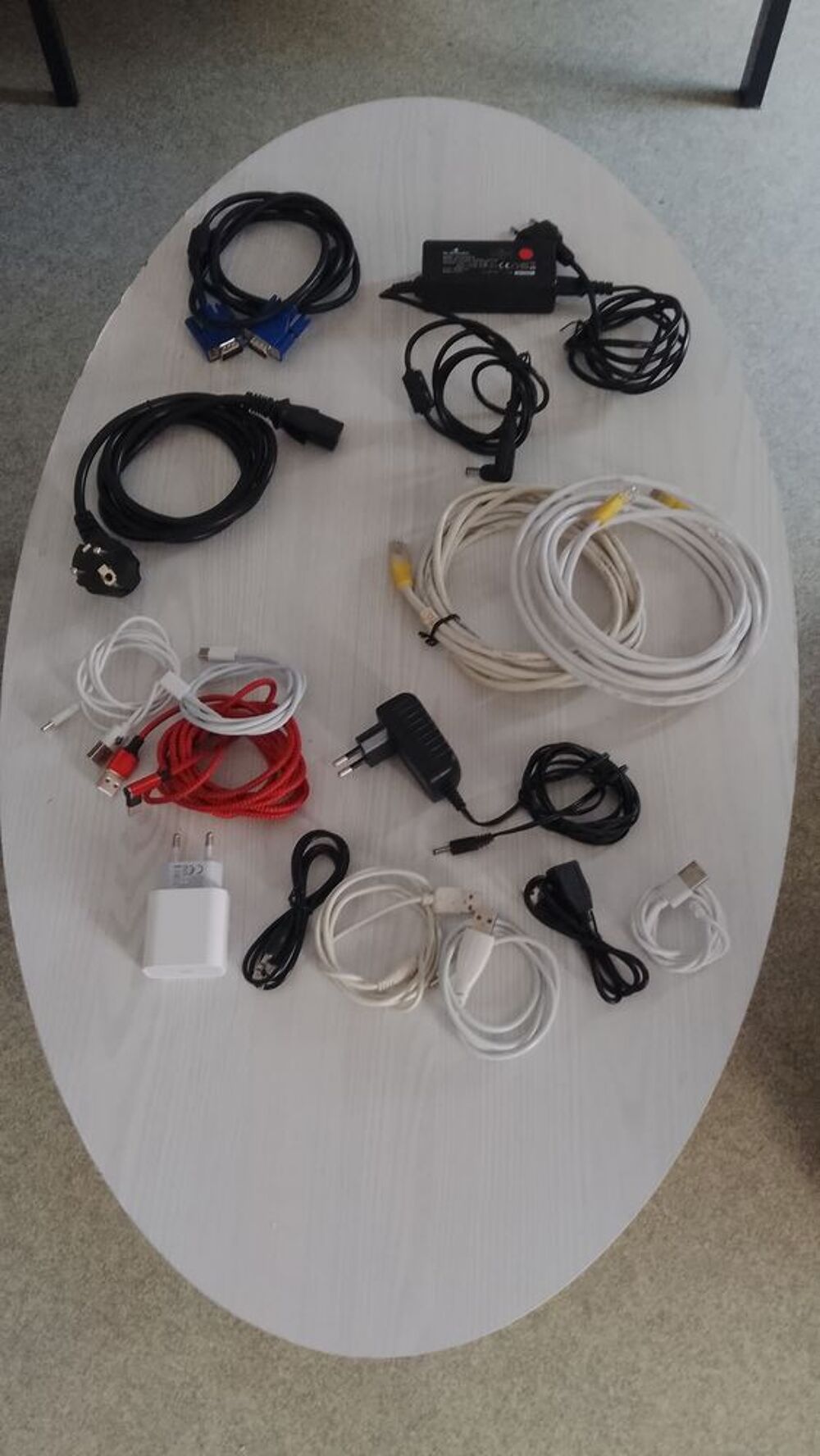 Divers c&acirc;ble USB,bloc pc,VGA, internet, chargeur Matériel informatique