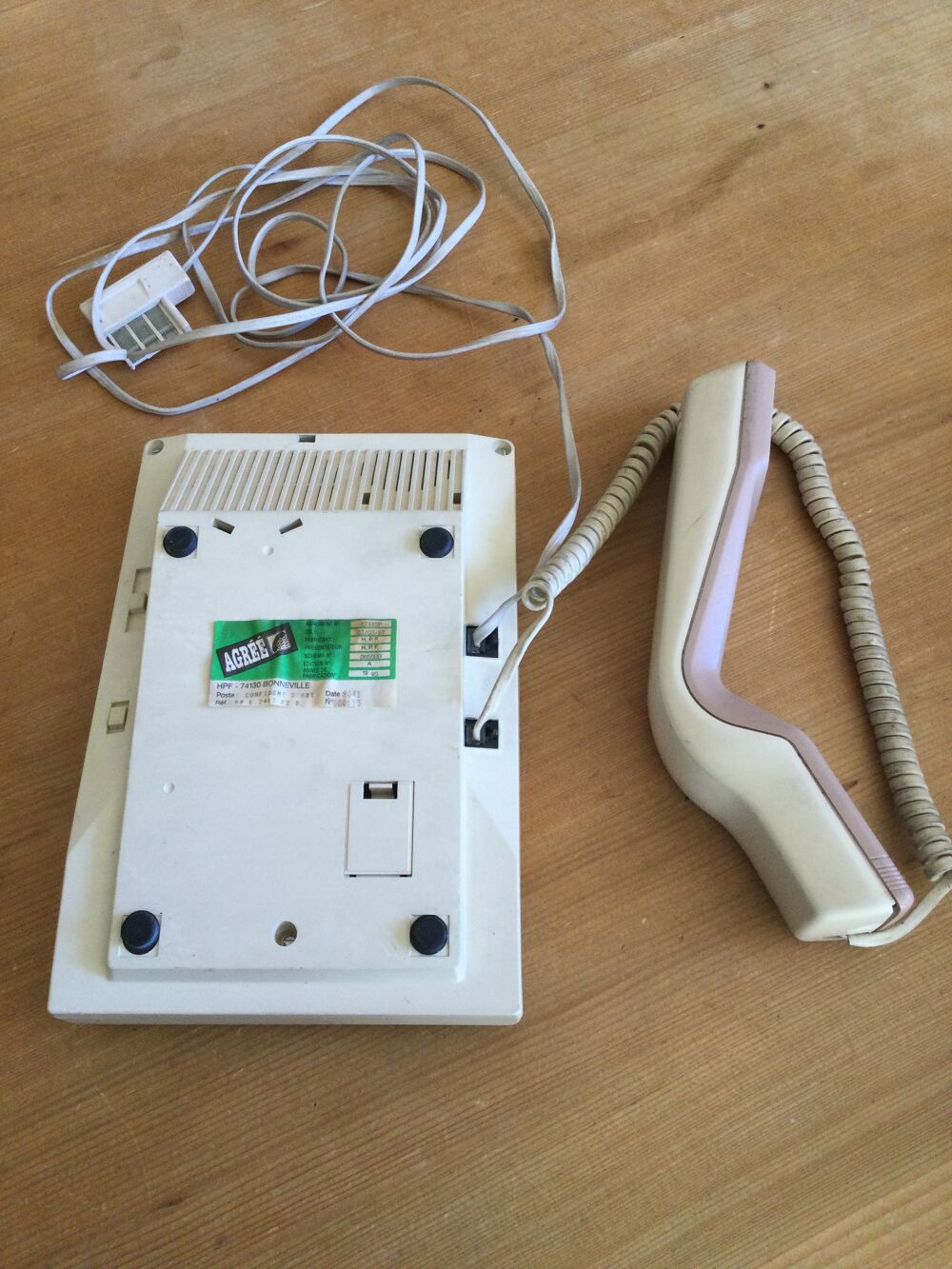 T&eacute;l&eacute;phone fixe HPF ann&eacute;es 80/90
Téléphones et tablettes